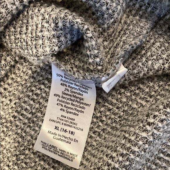 Time and Tru Gray Turtleneck Sweater - Picture 5 of 6